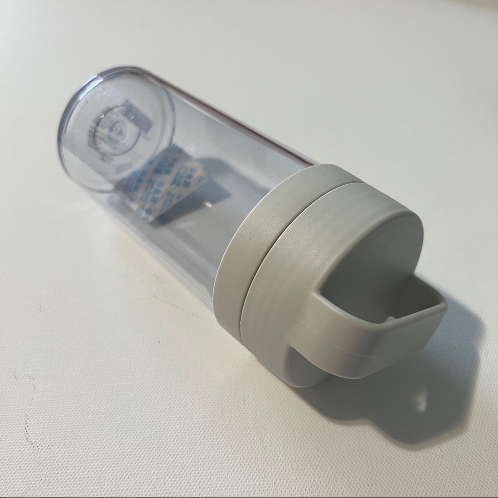 Simple Neutral Water Bottle - Picture 4 of 4